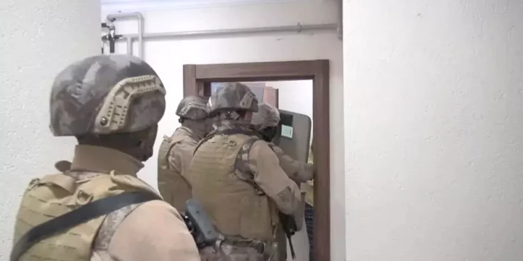 3 şehirde MLKP operasyonu