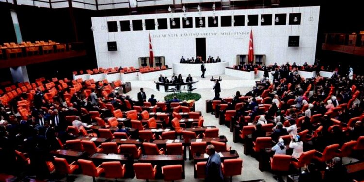 Ekonomi ve siyasette bugün 13 Mart 2023