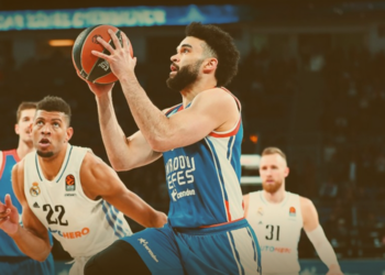 Euroleague’de Anadolu Efes evinde Real Madrid’i mağlup etti