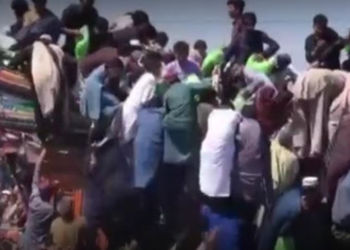 Pakistan’da izdiham