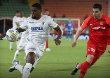 Alanyaspor, Ömer Erdoğan dönemine galibiyetle başladı