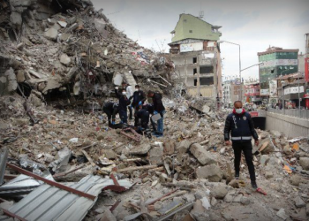 Depremden 55 gün sonra enkazdan bir ceset çıkarıldı