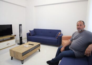 Depremzedeler yeni yuvalarına kavuştu