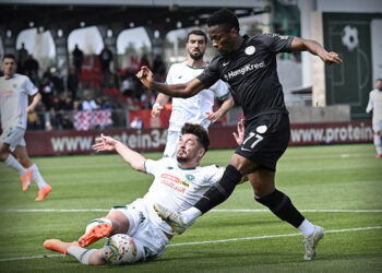 Süper Lig’de Konyaspor 1 puanı son dakikada kurtardı