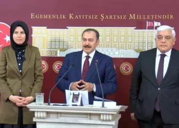 Deprem Komisyonu yeni imar kanunu hazırlanmalı çağrısında bulundu