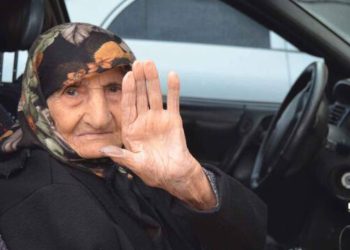 115 Yaşında Sandığa Geldi, Oyunu Kullandı