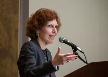 Fed yetkilisi Mester: Faiz artışı ihtimali hala kuvvetli