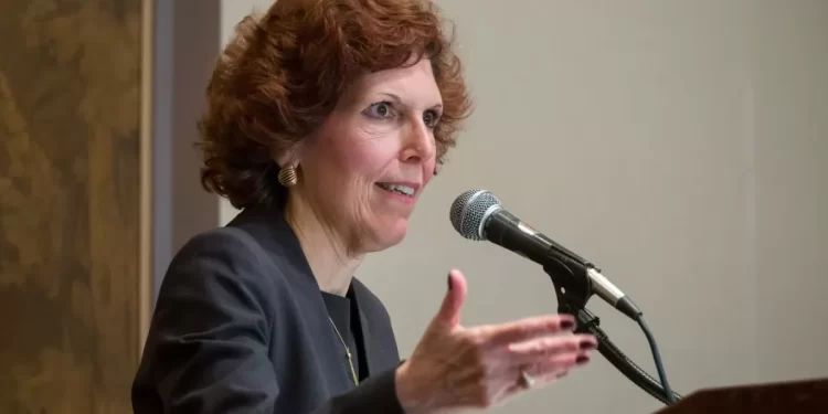 Fed yetkilisi Mester: Faiz artışı ihtimali hala kuvvetli