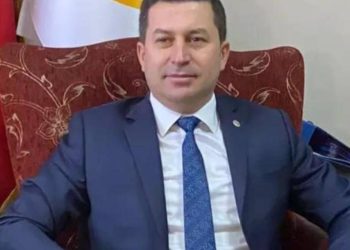 AKP’li Lider Çalışandan Erdoğan’a Verdikleri Oyun Fotoğrafını Çekip Getirmelerini İstedi