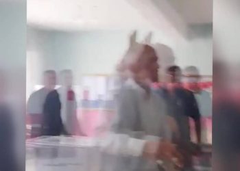 AKP’lilerin Açık Oy Israrı… Sandık Heyet Lideri Darp Edildi