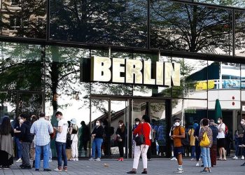 Almanya’da hükümet Delta için uyardı: Günde 100 bin olay görülecek