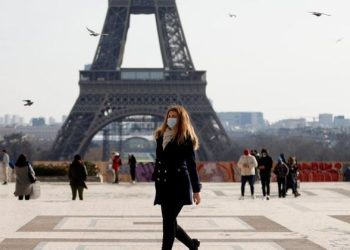 Aşı karşılarına üzen haber: Fransa sıhhat kartı devrine geçiyor