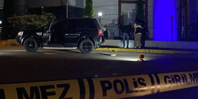 Ayrılmak İsteyen Kız Arkadaşını Sokak Ortasında Vurdu