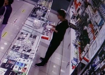 Birinci iş gününde cep telefonu çaldı