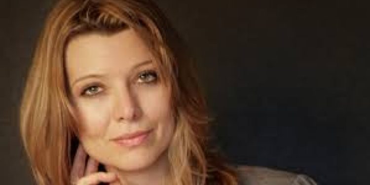 Elif Şafak’a “intihal” suçlaması!