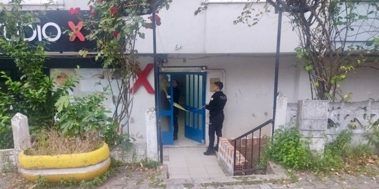 Emekli astsubay dehşet saçtı: Evli olduğu bayanı tabancayla vurup intihara kalkıştı