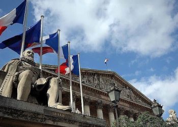 Fransa’da okuduğu ayet ‘Cumhuriyet kıymetlerine aykırı’ görülen imamın vazifesine son verildi