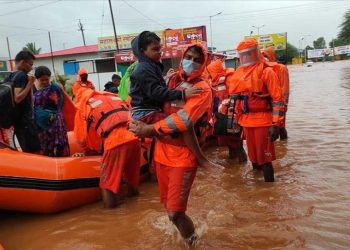 Hindistan’daki sel felaketinde ölenlerin sayısı 100’e yükseldi