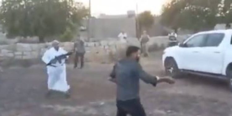 Mardin’de Dehşet Manzaralar… Uzun Namlulu İle Önüne Geleni Taradı