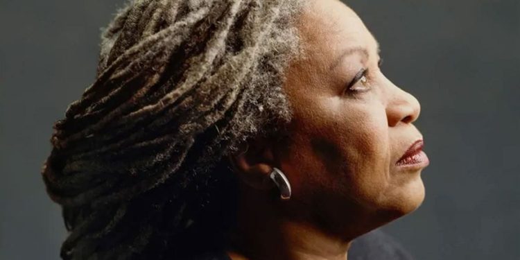 Nobel ödüllü müellif Toni Morrison hayatını kaybetti