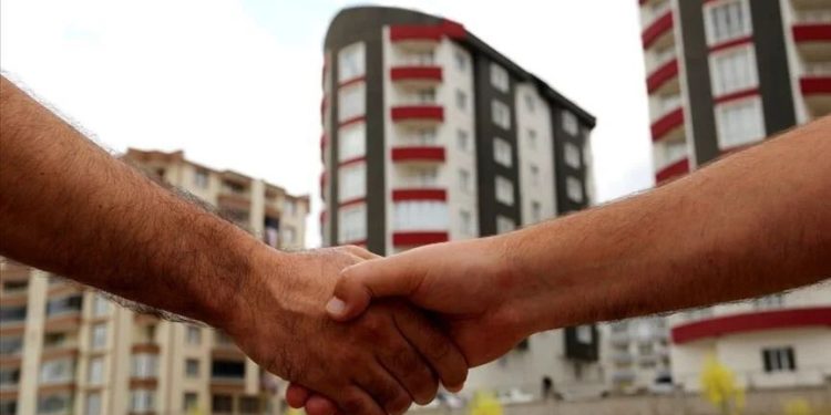 Ruslar Alanya’yı terk ediyor