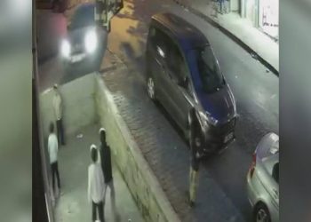 Sultangazi’de şoför, oyun oynayan çocukların ortasına daldı