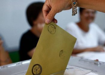 Toplumsal Medyada Dolaşıyor! Zarfı Islatıp Kapatırsam Oyum Geçersiz Mi?