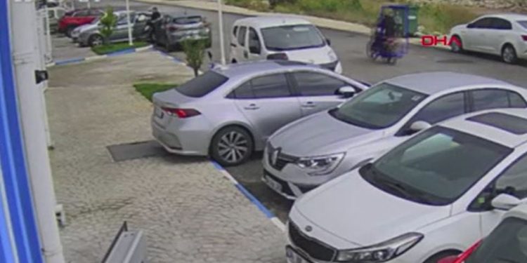 Yer Antalya; motosikletle gelip bu türlü ateş açtı