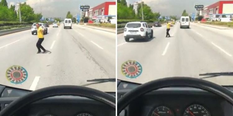 Yolun ortasında trafiği umursamadan Ankara havası oynadı