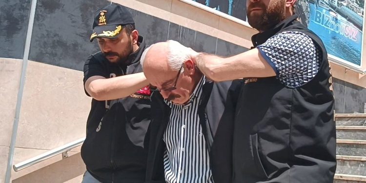 17 Yıldır Aranıyordu, Hastane Önünde Yakalandı