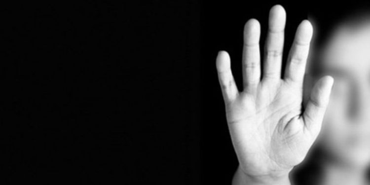 ‘6 yaşındaki çocuğu annesi istismar etti’ argümanı: ‘Torunlarımı bu bayandan kurtarın’