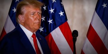 Miami’de hakim karşısına çıkan Trump “gizli belgeler” hakkındaki suçlamaları reddetti