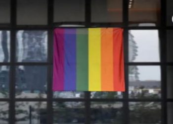 ABD Büyükelçiliği’ne LGBTİ+ Bayrağı Asıldı: Tekrar Refah Rahatsız Oldu