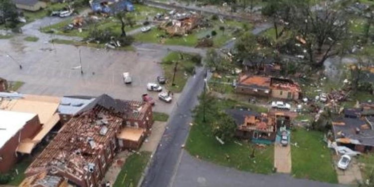 ABD’nin Mississippi eyaletinde hortum sonrası oluşan hasar görüntülendi