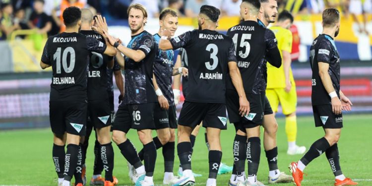 Adana Demirspor galibiyetle tamamladı