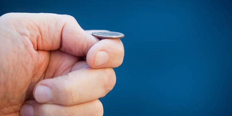 Adaylar eşit oy alınca 5 belediye liderini ‘yazı tura’ ile belirlediler