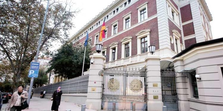 Almanya vize itirazlarını askıya aldı