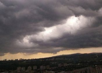 Ankara’da alarm: 3 gün sürecek! Mansur Yavaş uyardı: Son vakitlerin en ağır fırtına ve hortum tehlikesine karşı önlemli olun