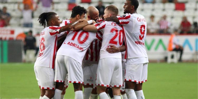 Antalyaspor’da 9 oyuncu ayrıldı, 5 oyuncunun ekip bulması istendi