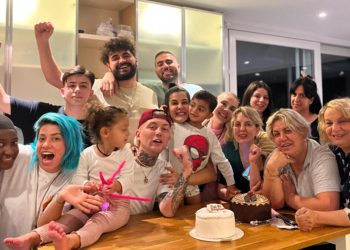 Armağan yerine depremzedeler için bağış