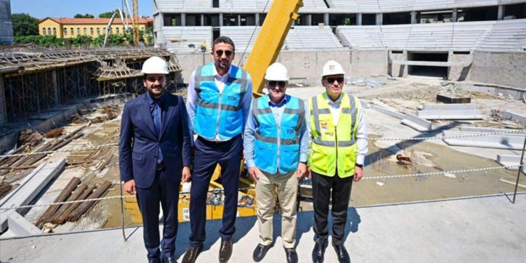 Bakan Bak, Basketbol Gelişim Merkezi’nde incelemelerde bulundu