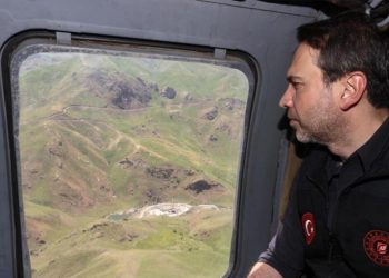 Bakan Bayraktar petrol alanlarını inceledi: Tarihin en büyük üretim sayısı olacak