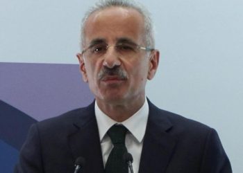 Bakan Uraloğlu açıkladı: Ulusal süratli tren 2025’te nakliyeciliğe kazandırılacak