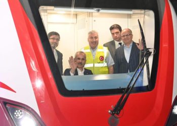 Bakan Uraloğlu, Gayrettepe-İstanbul Havalimanı Metro çalışmalarını inceledi… Türkiye’nin en süratli metrosu