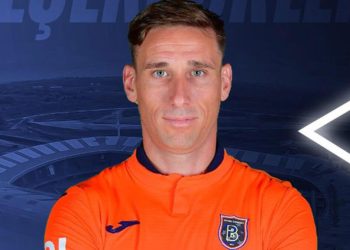 Başakşehir’de Lucas Biglia ile yollar ayrıldı
