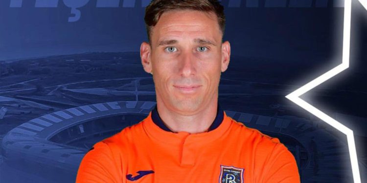 Başakşehir’de Lucas Biglia ile yollar ayrıldı
