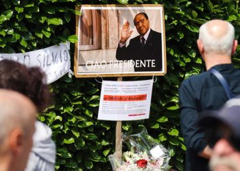 Berlusconi’nin cenazesi yakıldı, külleri villasındaki mozolede saklanacak