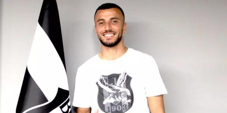 Beşiktaş, Romain Saiss’in bonservis bedelinde indirim yaptı! Sol kanat için Ekambi’nin menajeriyle görüşüldü