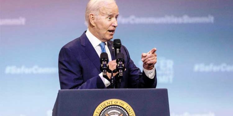 Biden sahnede Kraliçe’yi mi gördü