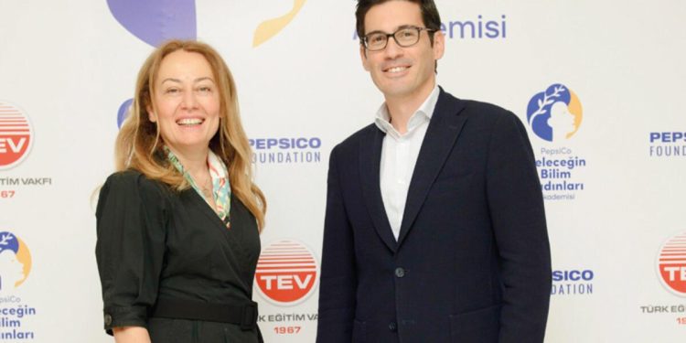 Bilim bayanlarına katkı ikinci yılında